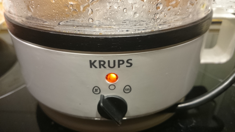 Krups Eierkocher mit zwei Funktionen: Kochen und Warmhalten